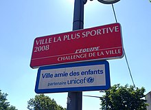 Bron - Panneau ville la plus sportive de France 2008 (juin 2018).jpg