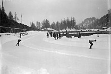 Speed skating at the 1928 Winter Olympics in St. Moritz, Switzerland Bundesarchiv Bild 102-05456, St. Moritz, Winterolympiade.jpg