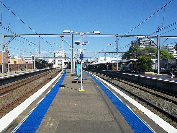 Westbound view from Platform 4, October 2011