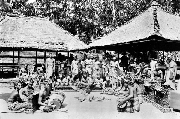A balinese dancer performed Kebyar duduk dance accompanied by a Balinese gamelan Ensemble, Bali, Indonesia, before 1952
