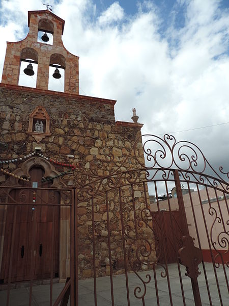 File:Capilla de la Sagrada 02.JPG