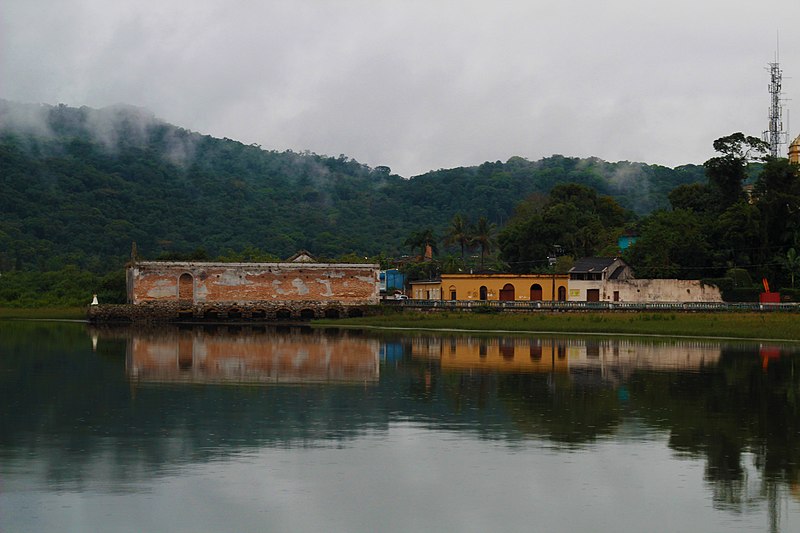 File:Casarão Macedo.jpg