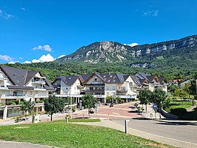 Centre-bourg-Mouxy-Savoie.jpg