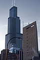 מגדל סירס בעל 110 הקומות הוא הבניין הגבוה ביותר בשיקגו. כאשר בנייתו הושלמה בשנת 1974 הוא היה הבניין הגבוה ביותר בחצי הכדור המערבי