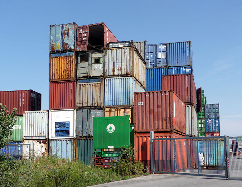 File:Containers Livorno.jpg