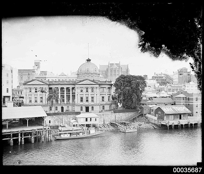 File:Customs House and Brisbane River wharves (9189611512).jpg