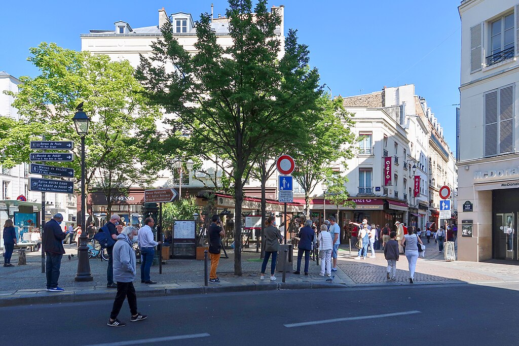 File:La Grande épicerie de Paris, 80 rue de Passy, Paris 16e 3.jpg -  Wikimedia Commons