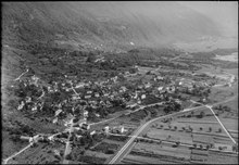 Aerial view (1953) ETH-BIB-Lumino, Monticello-LBS H1-015863.tif