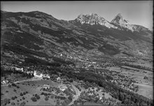 Aerial view (1953) ETH-BIB-Steinerberg, Steinen-LBS H1-015347.tif