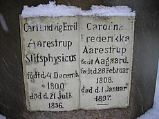 Emil Aarestrups gravsten.JPG