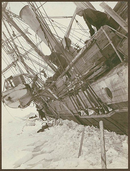 File:Ernest Shackleton and Frank Worsley watching the ice breaking up around the Endurance encased in ice 1915.jpg