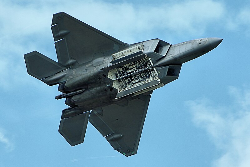 File:F22 Raptor - RIAT 2016 (28898988794).jpg