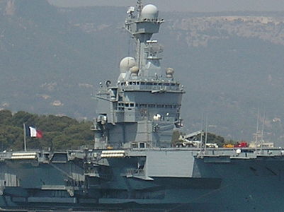 Le Charles de Gaulle à quai à Toulon.