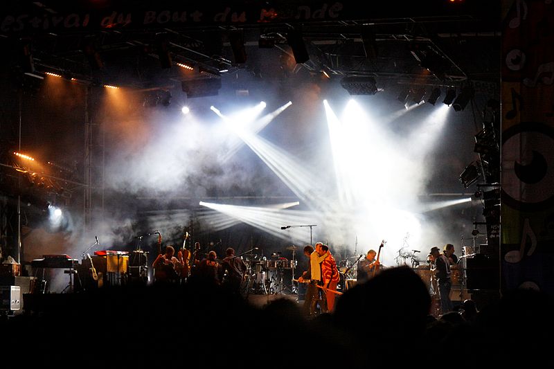 File:Festival du bout du Monde 2011 - Bernard Lavilliers en concert le 6 août- 027.jpg