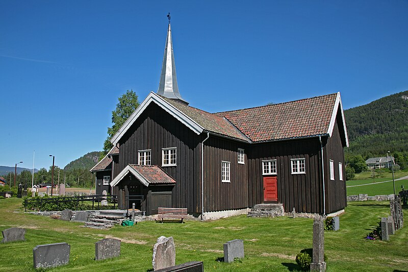 File:Flesberg stavkirke TRS 2.jpg