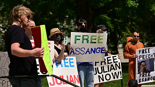 Free Julian Assange -4 (51113235859)