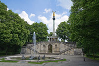 Friedensengel Brunnen ORA