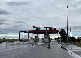 A6高速公路尼特里出入口收费站