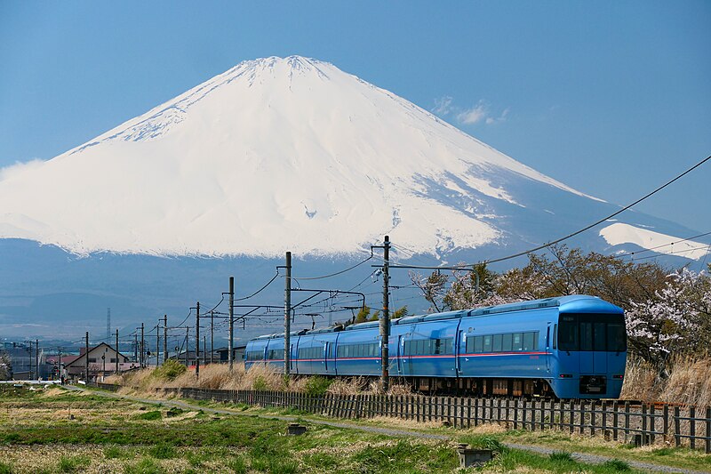 ファイル:Gotenba-Line Odakyu60000 Mt,Fuji.jpg