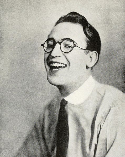 File:Harold Lloyd Portrait in Who's Who on the Screen.jpg