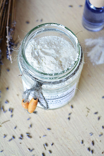 File:Homemade chamomile & lavender milk bath (17074339922).jpg