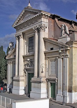 Fasaden till kyrkan San Rocco.