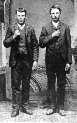 Jesse ve Frank James 1872'de.