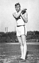 Garrels holding discus