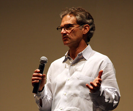 Jon Krakauer speaking in 2009.jpg