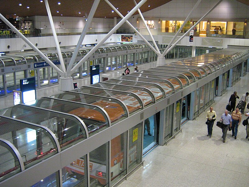 File:KLIA Aerotrain2.jpg