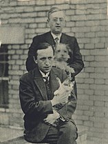 Karel a Josef Čapkové 1927.jpg