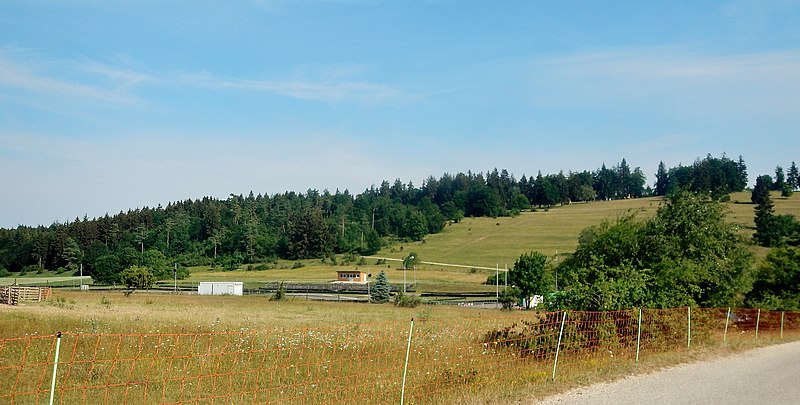 File:Kartbahn und Verkehrsübungsplatz des MSC-Ipf Bopfingen - panoramio.jpg