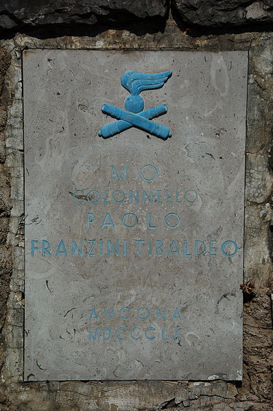 File:Lapide commemorativa del colonnello Paolo Franzini Tibaldeo.JPG