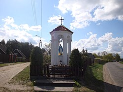 Svetište na raskrsnici u selu