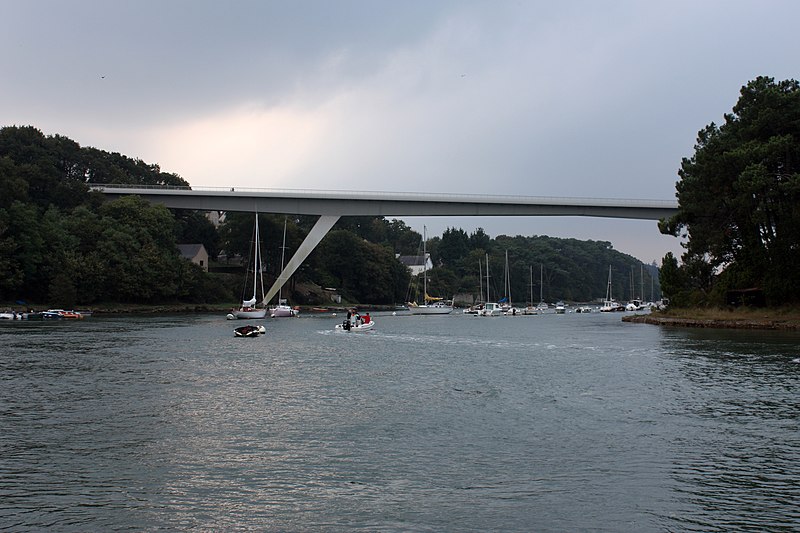 File:Le Bono - pont Joseph Le Brix.jpg