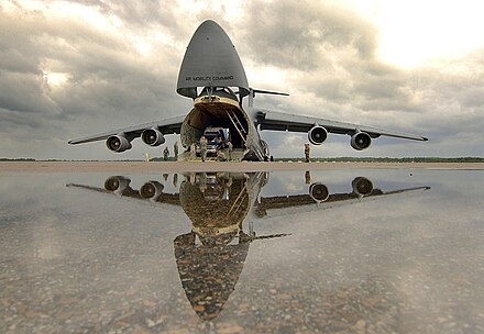 Бомбардировщики 5. C5 Galaxy самолет. Lockheed c-5 Galaxy. Lockheed c-5m super Galaxy. Lockheed c-5 Galaxy самолёты США.