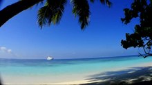 चित्र:Maldives beach.ogv
