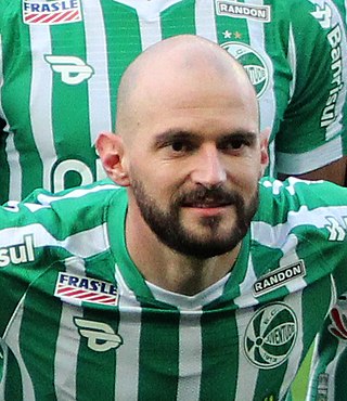 <span class="mw-page-title-main">Marlon (footballer, born 1990)</span> Brazilian footballer