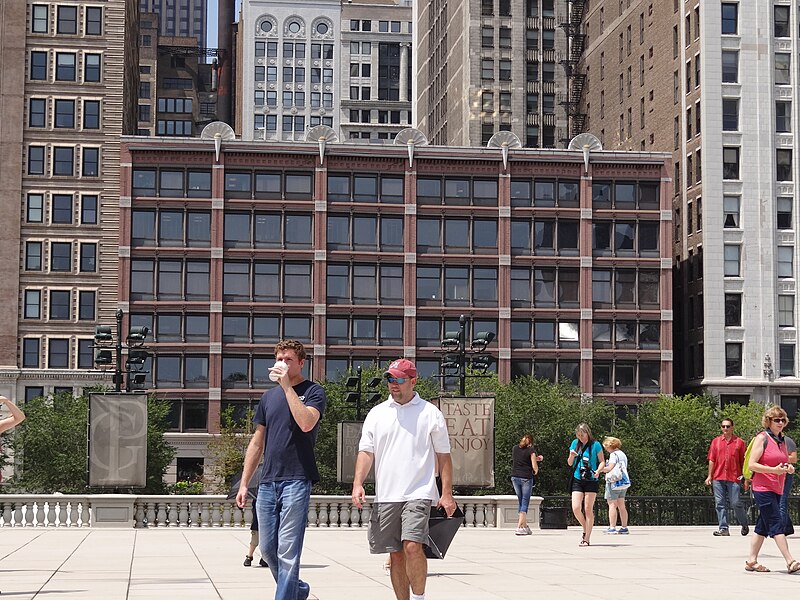 File:Millennium Park - Chicago IL (7833233514).jpg