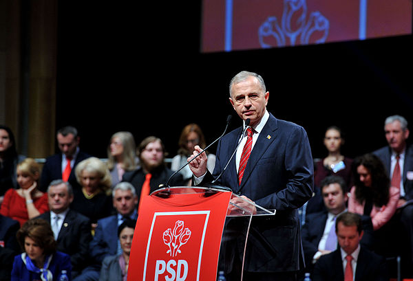 Mircea Geoană at the National Council of the Social Democratic Party in 2013
