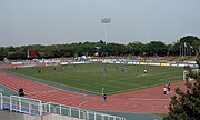 三ツ沢公園陸上競技場（2002年4月）