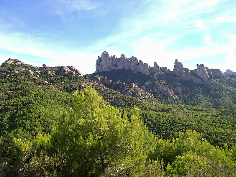 File:Muntanya de Montserrat.jpg