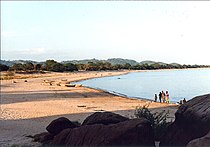 Bãi biển Mwaya, Malawi.jpg