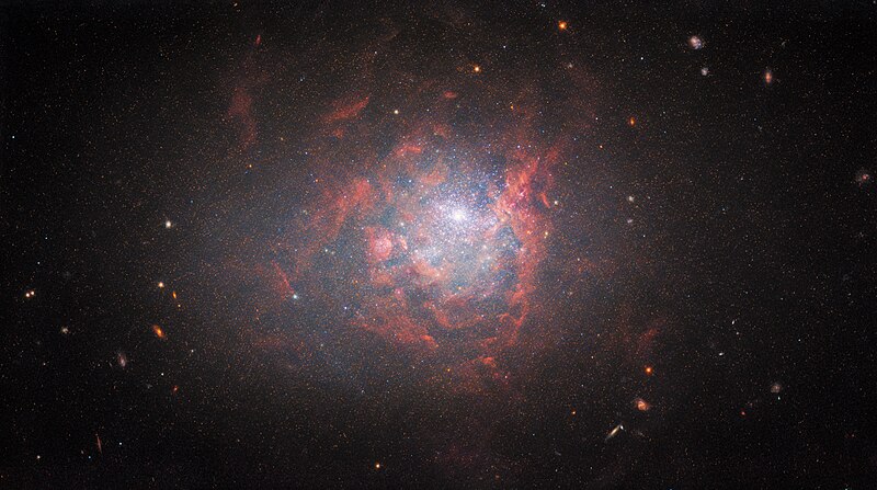 File:NGC1705 - HST - Potw2205a.jpg