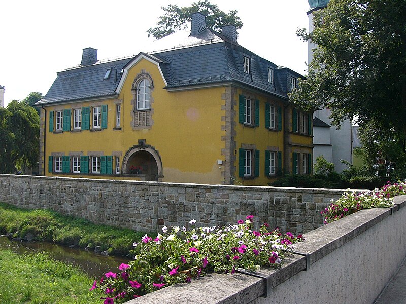 File:Oberkotzau Straßen s 001.JPG