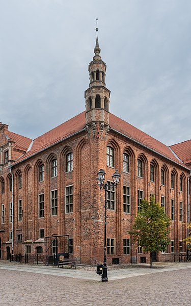 File:Old town hall in Torun (5).jpg