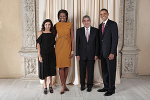 Oscar Arias Sanchez with Obamas.jpg