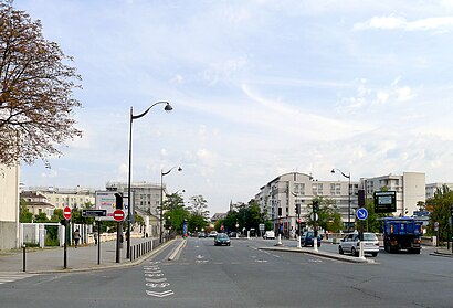 Comment aller à Avenue Courteline en transport en commun - A propos de cet endroit