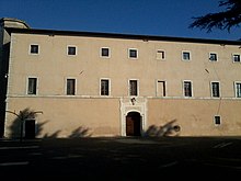 La facciata di Palazzo Caetani su Piazza XIX Marzo