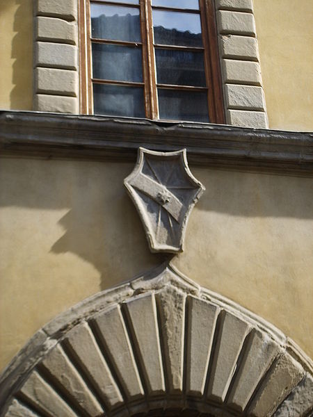 File:Palazzo di Sforza Almeni stemma.JPG